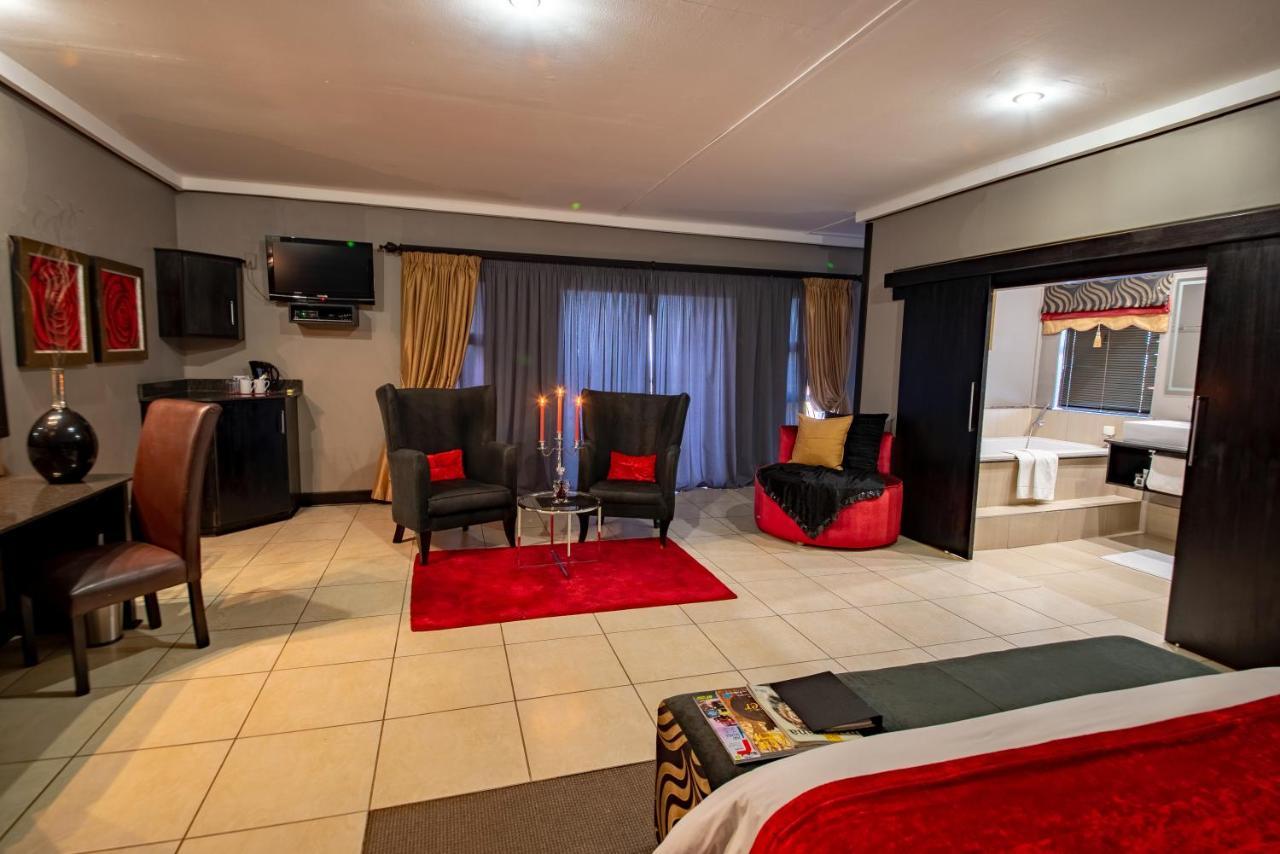 Altissimo Guesthouse Bloemfontein Bagian luar foto