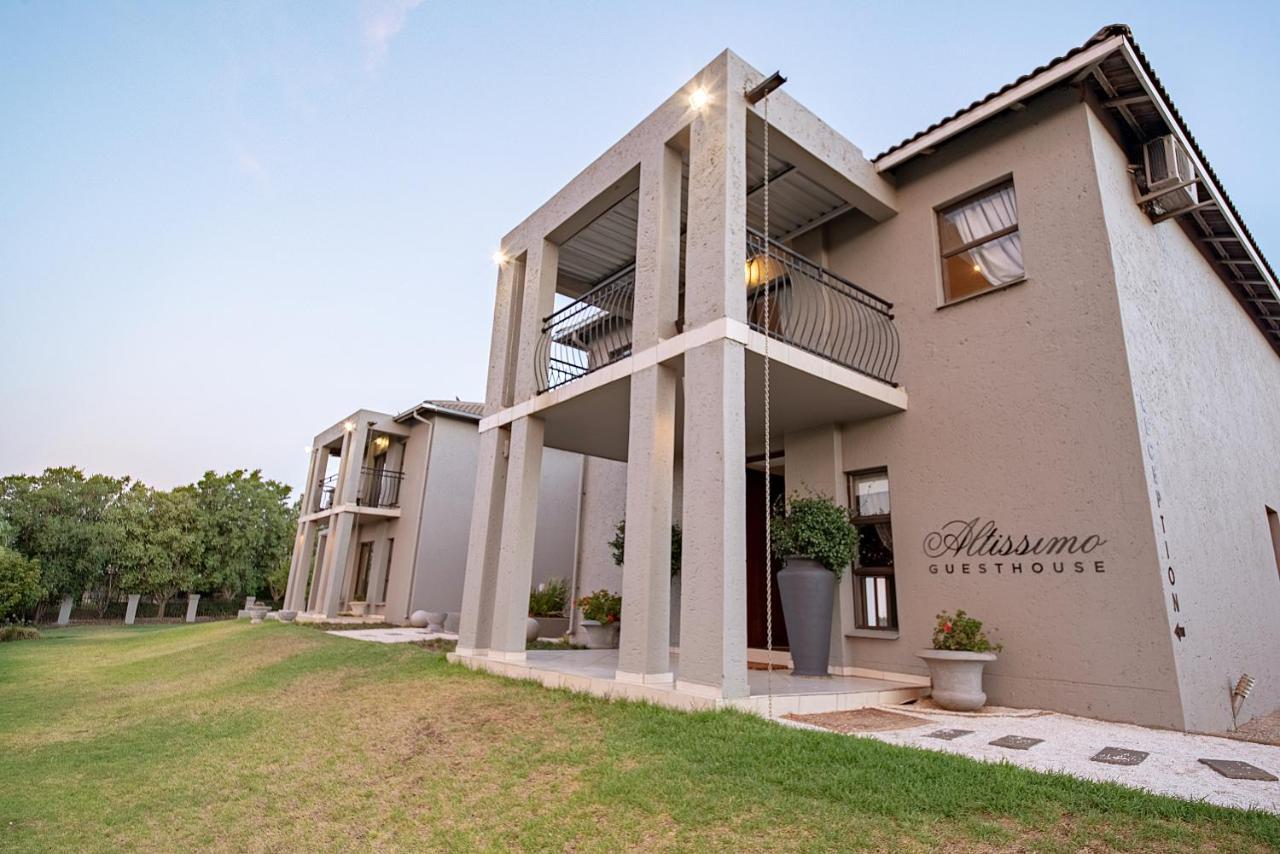 Altissimo Guesthouse Bloemfontein Bagian luar foto