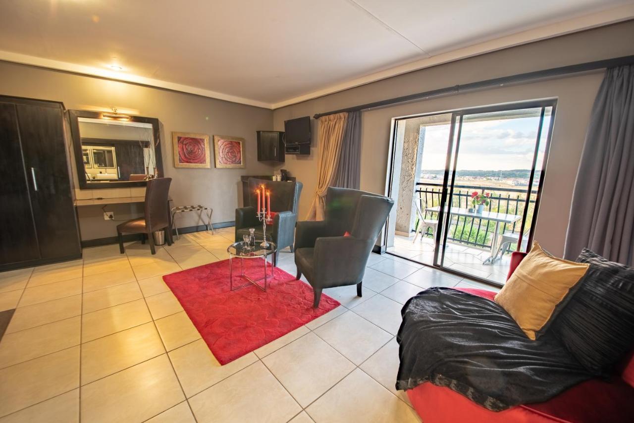 Altissimo Guesthouse Bloemfontein Bagian luar foto